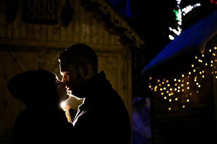 Fotografo di matrimoni Oksana Saveleva (tesattices). Foto del 8 gennaio 2019