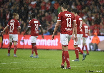 Mené en fin de match, le Standard sauve un point via Santini