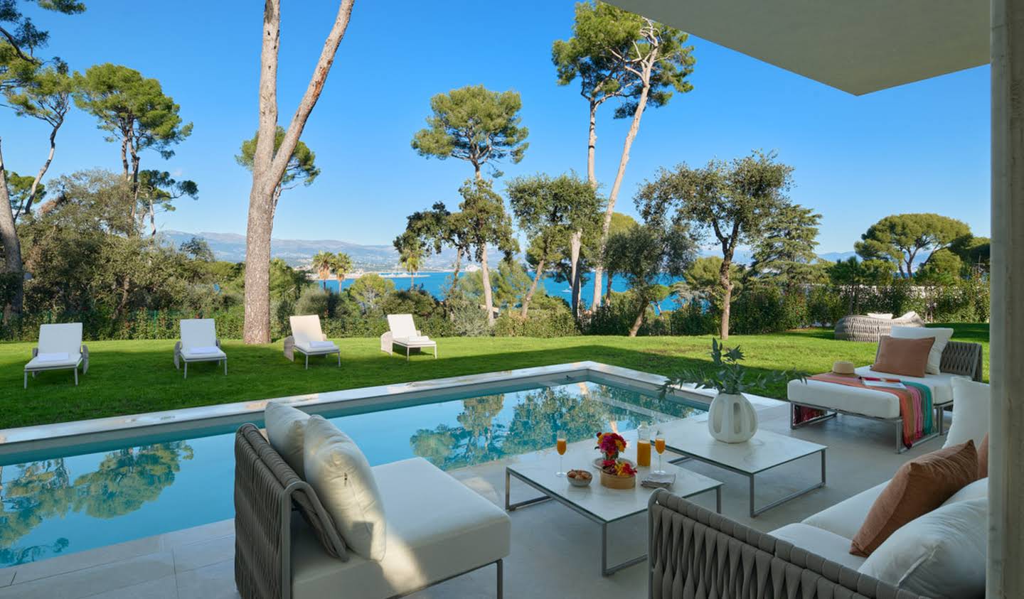 Villa with pool and garden Cap d'Antibes