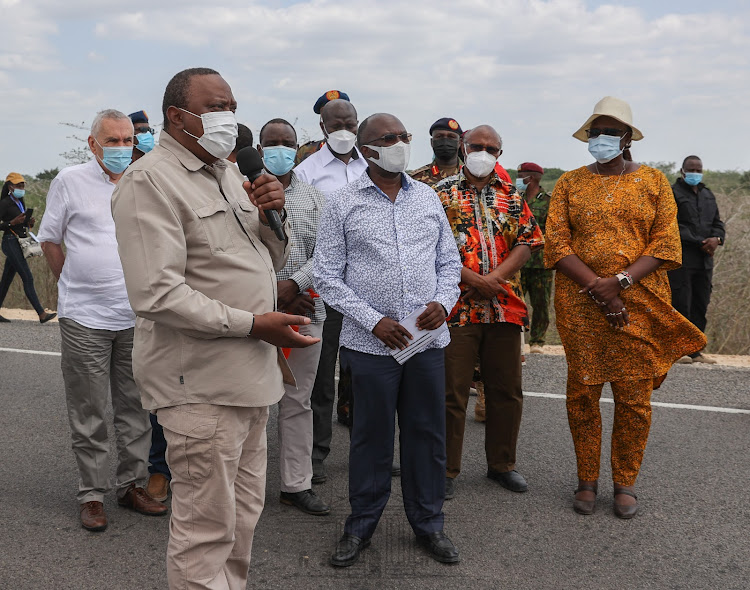 President Uhuru Kenyatta commissions 114km Garsen-Lamu road.