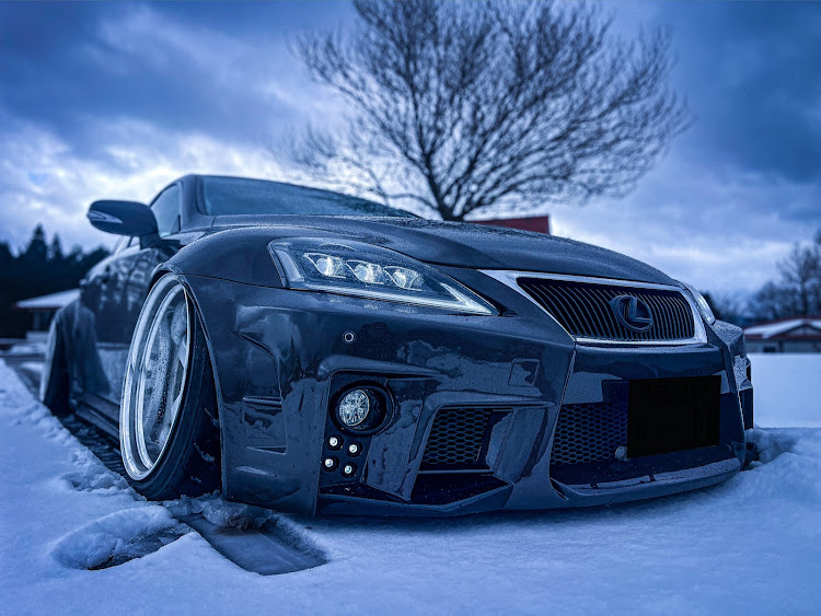 ISのメリークリスマス✨🎄✨・雪・冬の空と愛車・BOLD WORLDに関するカスタム事例の投稿画像1枚目