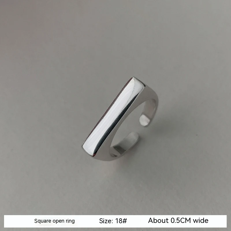 Geometrische vierkante koperen ring voor dames met waterdruppel, een open ring die je outfit verfraait en je persoonlijkheid benadrukt.