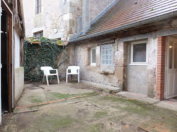 maison à Ainay-le-Château (03)