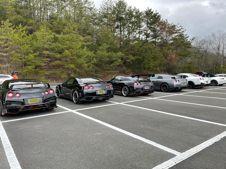 NISSAN GT-Rの岡山国際サーキット・スーパーGT公式テスト・YouTuber・ゴジラTVに関するカスタム事例の投稿画像3枚目