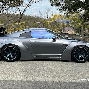 NISSAN GT-R R35