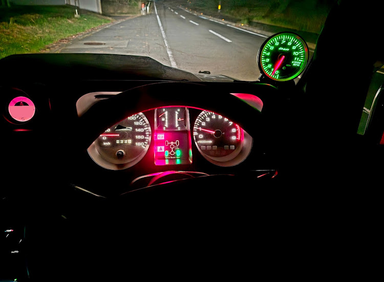パジェロの夜の車内空間に関するカスタム事例の投稿画像2枚目
