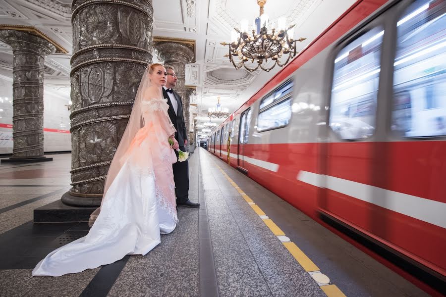 Fotógrafo de casamento Oleg Gurov (amazing). Foto de 28 de outubro 2019