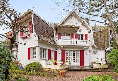 Seaside villa with terrace 2