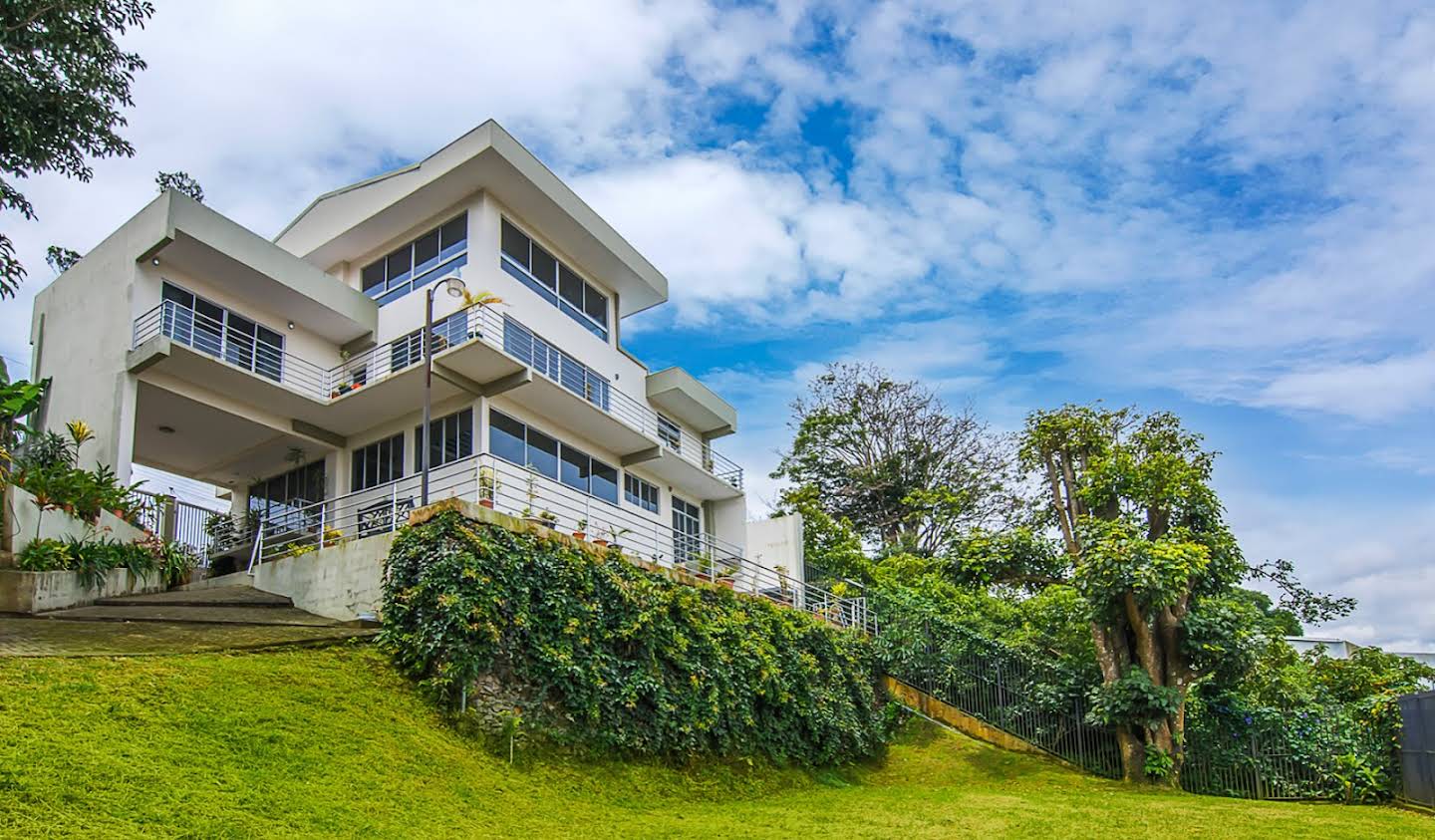 Maison avec terrasse Sabanilla