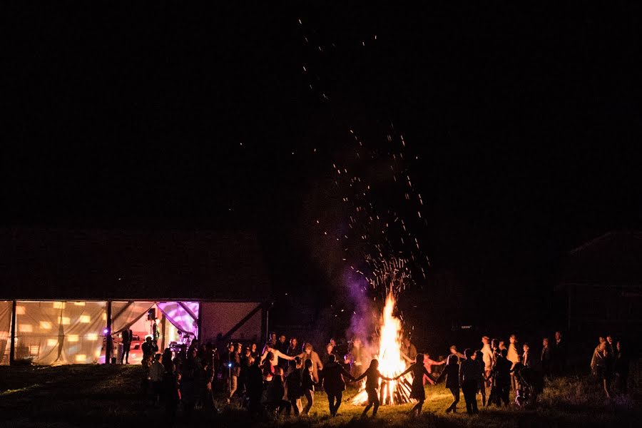 Fotograf ślubny Bendegúz Szlávik (fairyoncanvas). Zdjęcie z 12 października 2017