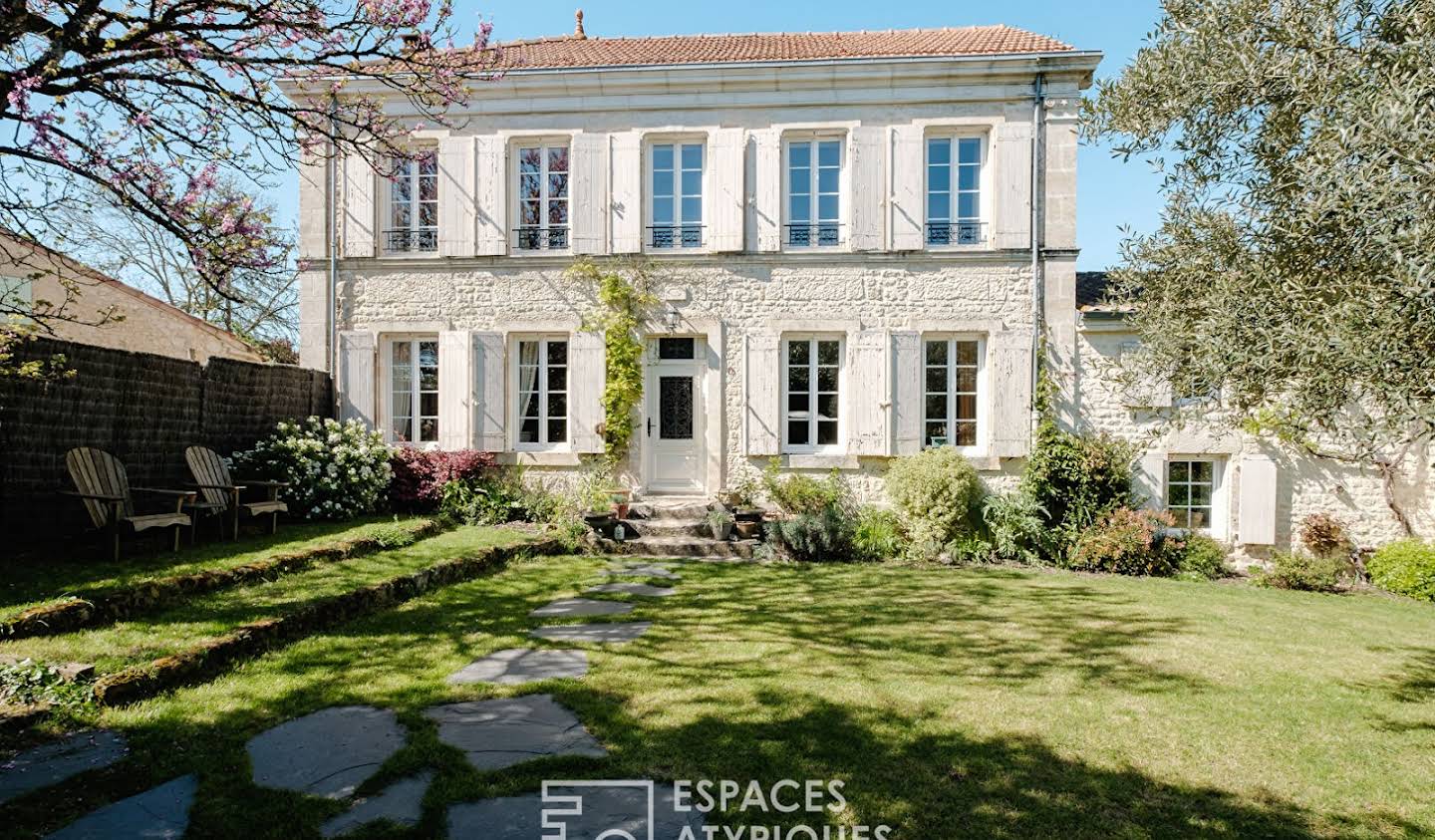 House with pool and terrace Aigrefeuille-d'Aunis