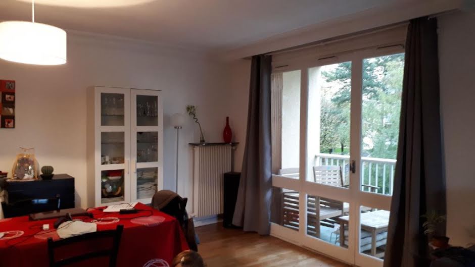 Location  appartement 4 pièces 98 m² à Fontaines-sur-Saône (69270), 1 310 €