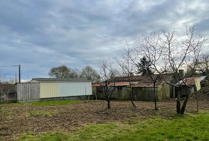  Vente Terrain à bâtir - 817m² à Corcoué-sur-Logne (44650) 