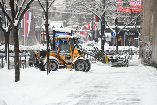 Premijer naložio da se združenim snagama, pa i žandarmerijom, pomogne ljudima u nevremenu