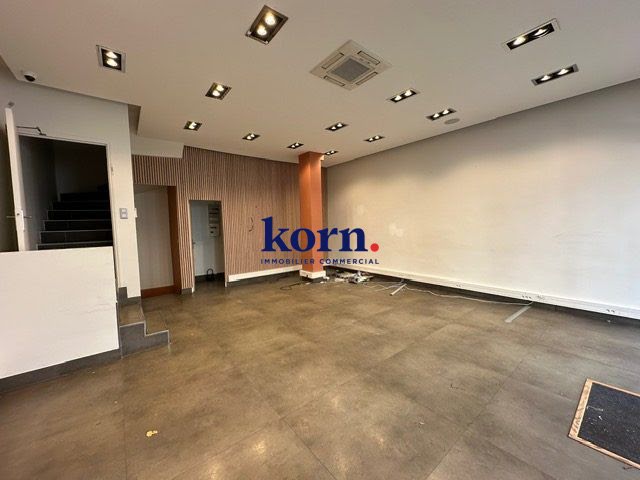 Location  locaux professionnels  149 m² à Neuilly-sur-Seine (92200), 4 584 €