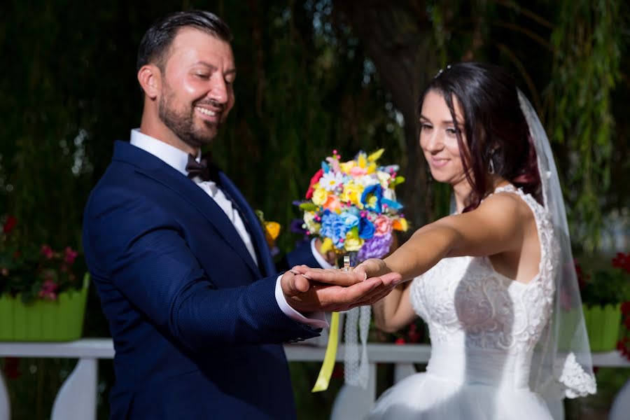 Fotografo di matrimoni Stefan Dragos (stefandragos). Foto del 6 agosto 2019