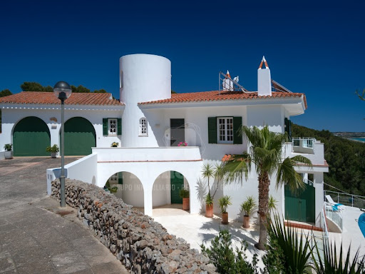 Villa with pool and terrace 5