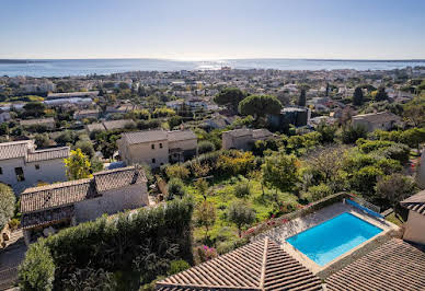 Villa avec piscine et terrasse 19