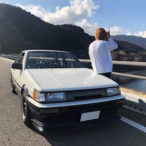 カローラレビン AE86