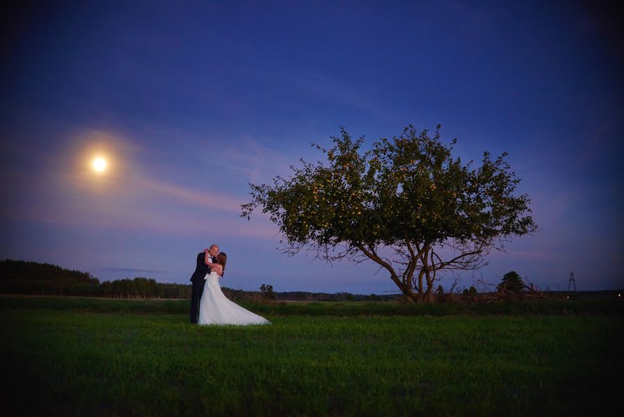 Wedding photographer Kamila Mądrzyńska (kmadrzynska). Photo of 16 December 2015