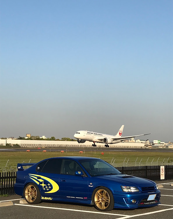 レガシィB4のツツジコラボ・飛行機コラボ・夕陽コラボに関するカスタム事例の投稿画像6枚目