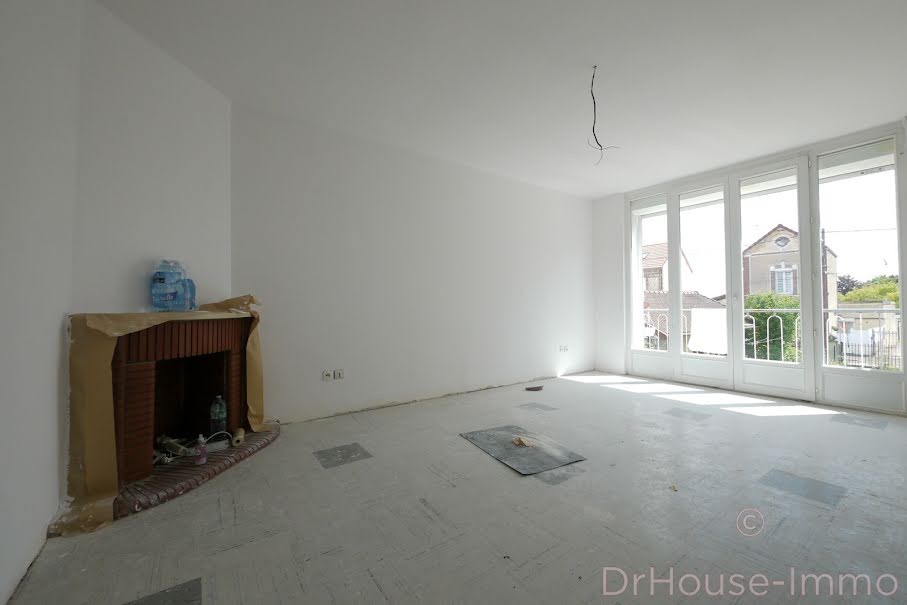 Vente maison 5 pièces 102 m² à Romilly-sur-Seine (10100), 128 500 €