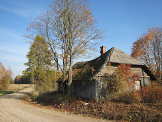 mahajäetud talu Adistes