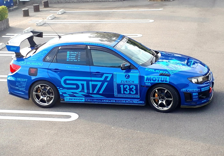 インプレッサ WRX STIのみんなでつくろうホイール図鑑・ADVAN Racing RGⅢ・レーシングハイパーブラック・ADVAN sport v105・スバル レプリカに関するカスタム事例の投稿画像4枚目