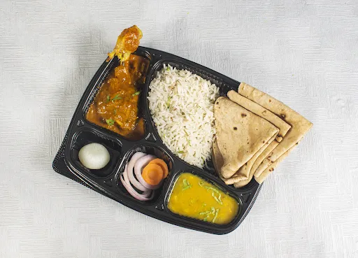 Chicken Masala Deluxe Thali