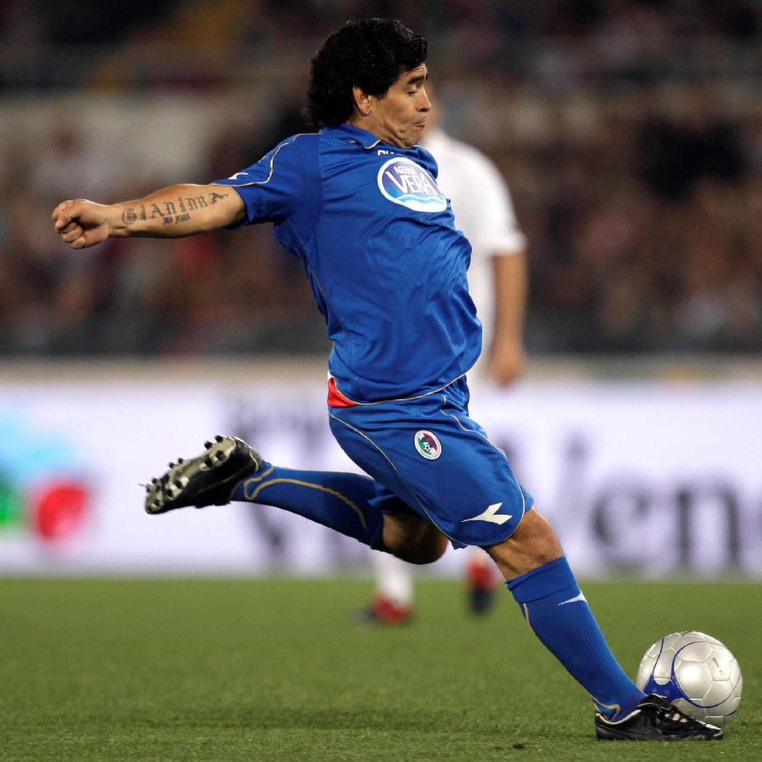 maradona: Diego Maradona may be a legend on the field, but controversies  are his thing off it - The Economic Times