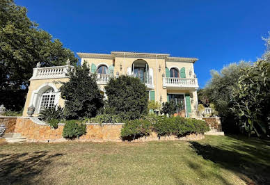 Villa with pool and terrace 3