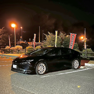 プリウス MXWH60