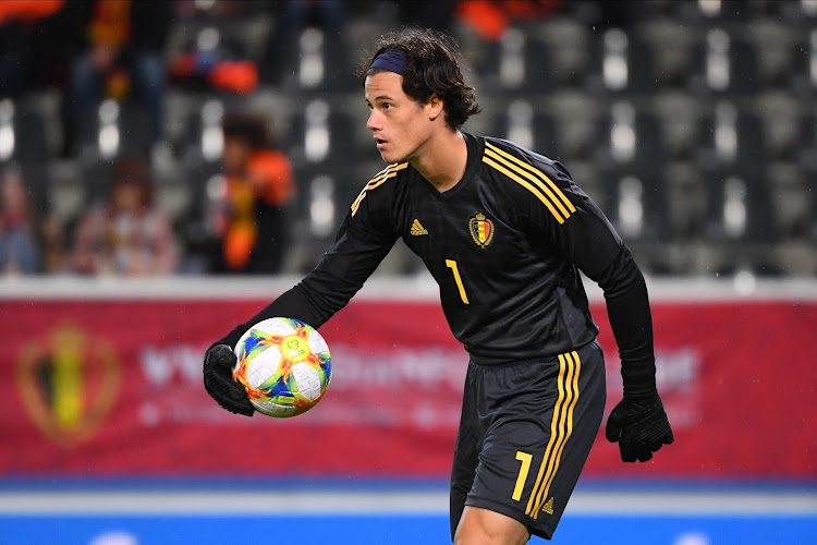 Benfica veut conserver Mile Svilar, mais le jeune Belge hésite 