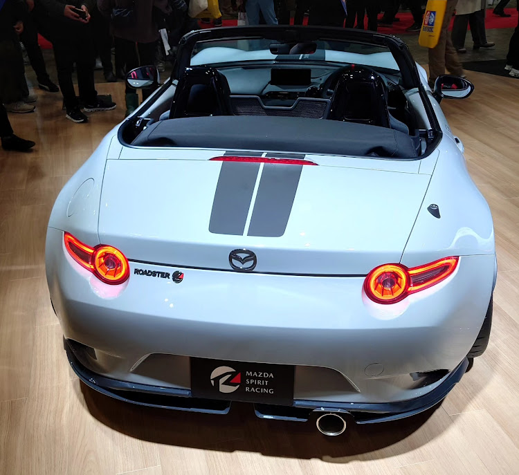 YOU『ゆう』さんが投稿した車好きと繋がりたい・MAZDA・ロードスターNDに関するカスタム事例の投稿画像4枚目