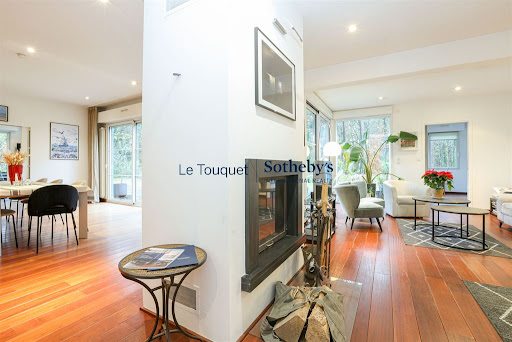 Seaside house with terrace 1