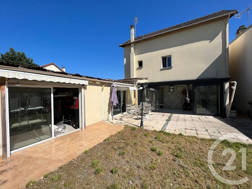 Vente maison 7 pièces 173.73 m² à Sevran (93270), 350 000 €