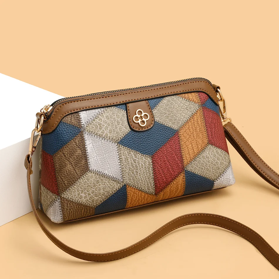 Bolsa Crossbody Boêmia Design Étnico Feminina Perfeita para um visual autêntico e cheio de personalidade, ideal para o dia a dia e viagens.