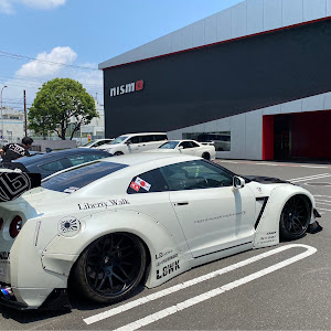 NISSAN GT-R R35