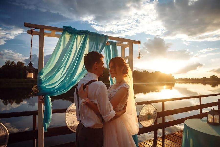 Fotograful de nuntă Artem Golik (artemgolik). Fotografia din 26 august 2018
