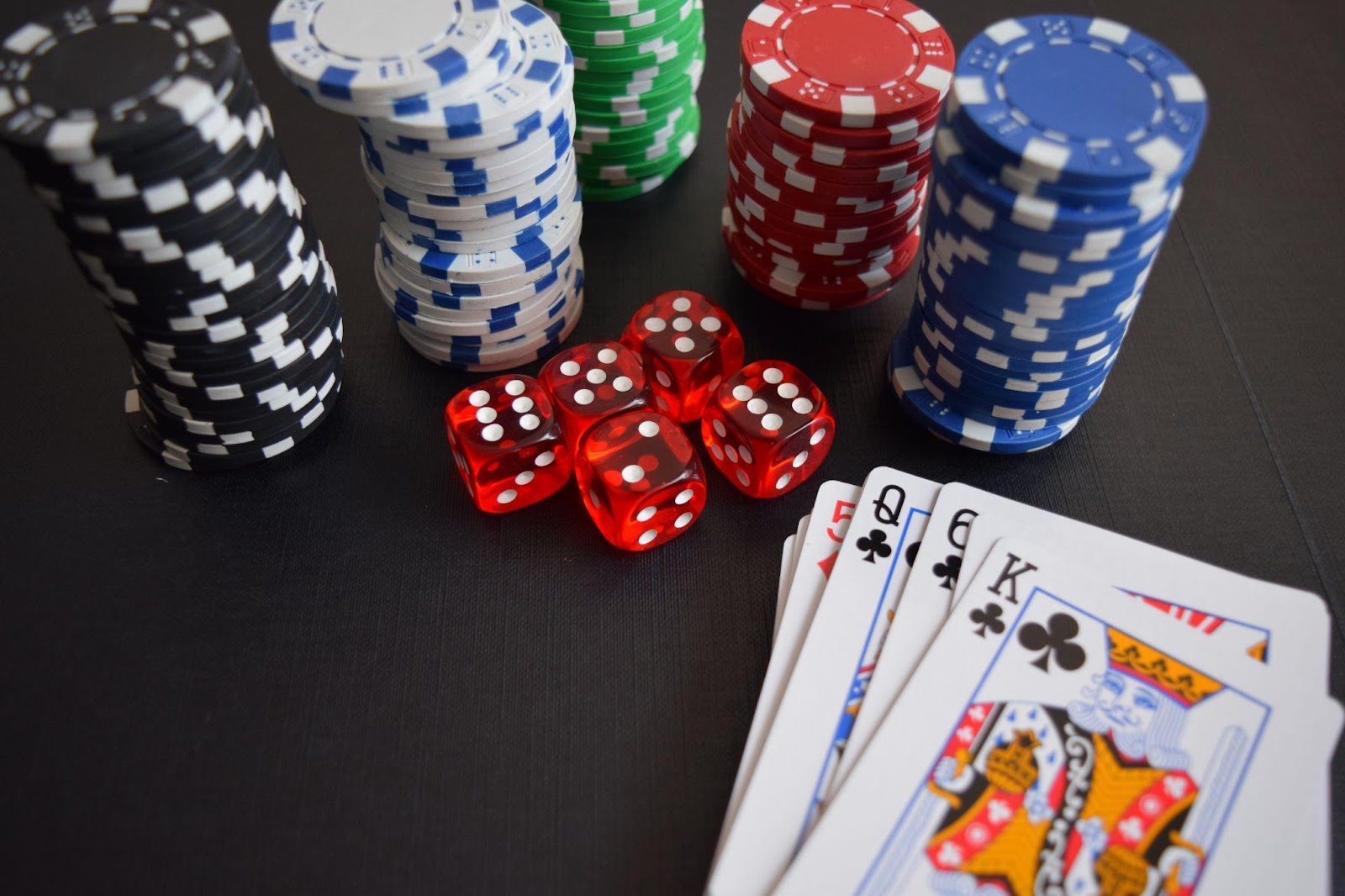 What Makes Poker a Favourite AU Casino Game?