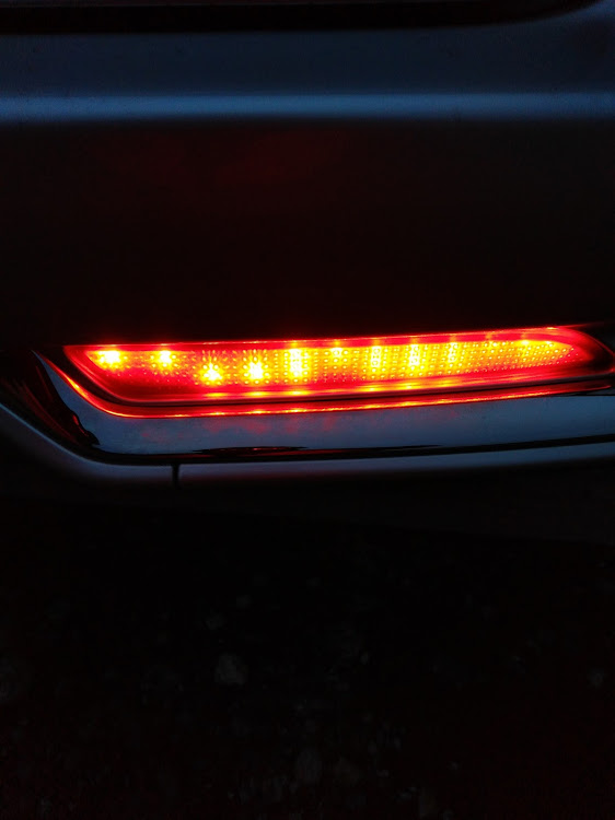 オデッセイのオデッセイRC・父の日・DIY・LEDリフレクター交換に関するカスタム事例の投稿画像2枚目