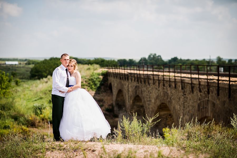 Fotógrafo de casamento Olesya Melshikova (eridan). Foto de 7 de agosto 2017