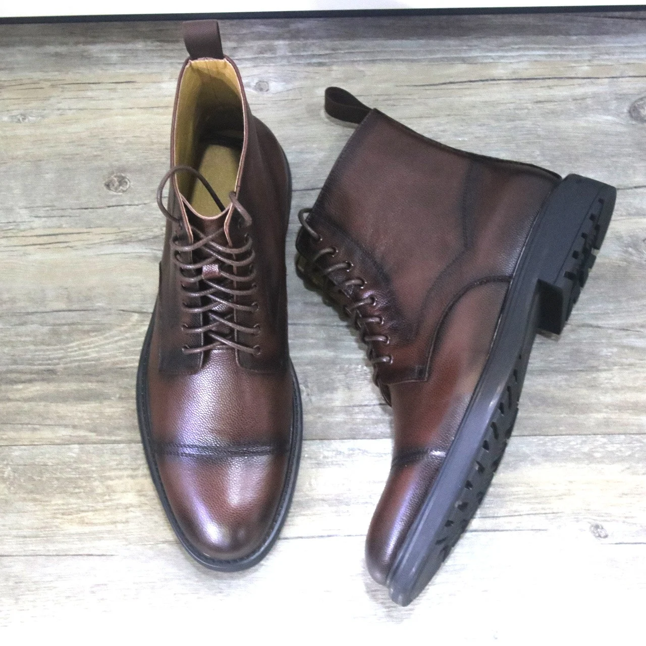 Title 4, Nouvelles bottes formelles en cuir noir pour ho...