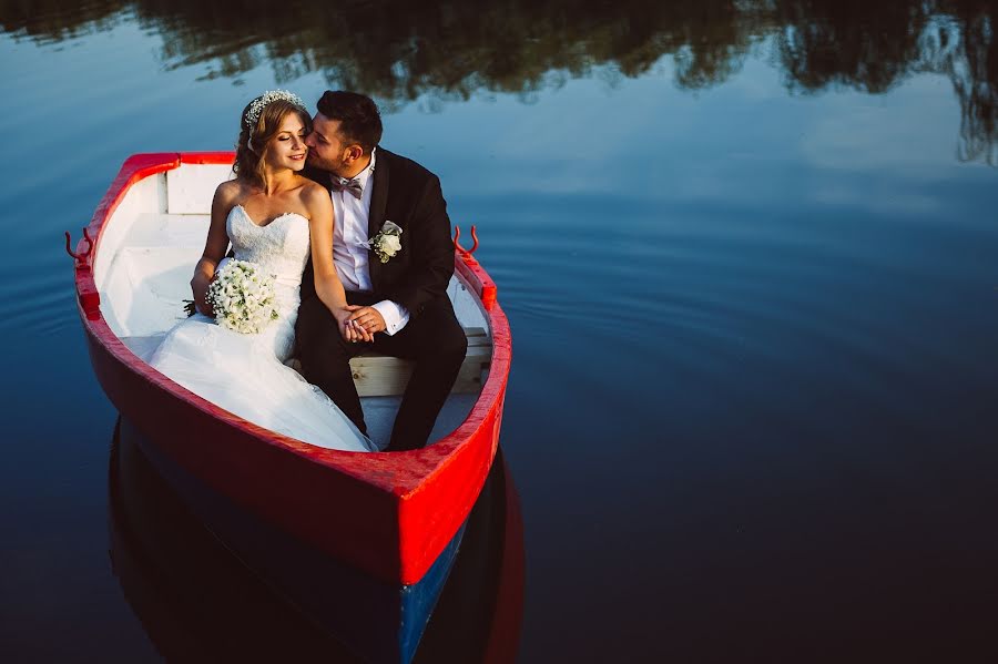 Fotografo di matrimoni Paul Budusan (paulbudusan). Foto del 4 aprile 2017