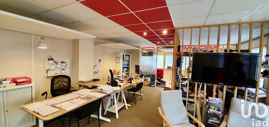 Location  locaux professionnels  70 m² à Santeny (94440), 923 €