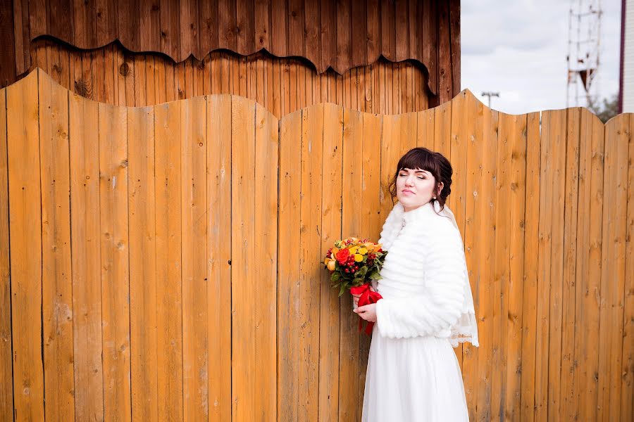 Fotógrafo de casamento Olesya Khaydarshina (olesyany). Foto de 14 de janeiro 2018