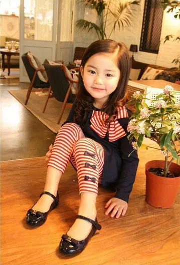 Title 4, Meisjes gestreepte strik ronde hals T-shirt leg...