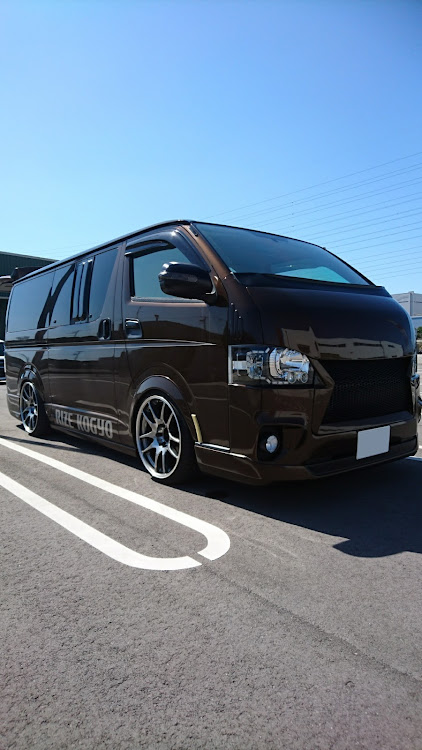 ハイエースバンのライズ工業さんが投稿したカスタム事例の投稿画像1枚目
