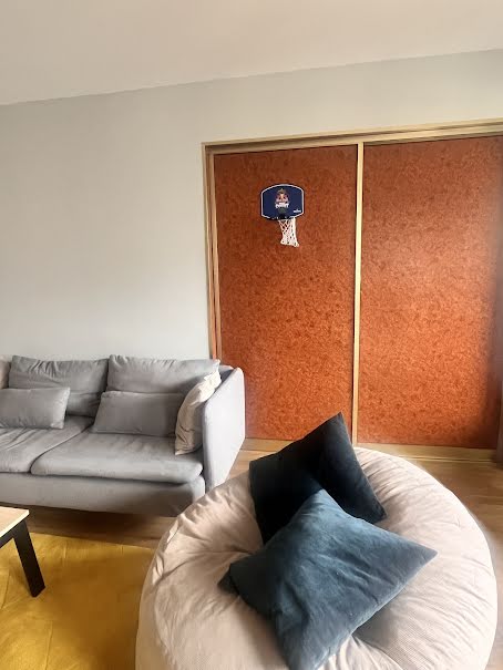 Location meublée appartement 3 pièces 72 m² à Paris 20ème (75020), 2 250 €