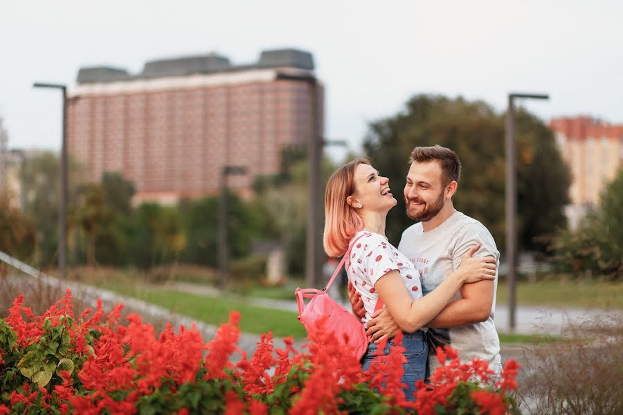 Fotógrafo de casamento Denis Ganenko (finix). Foto de 6 de abril 2019